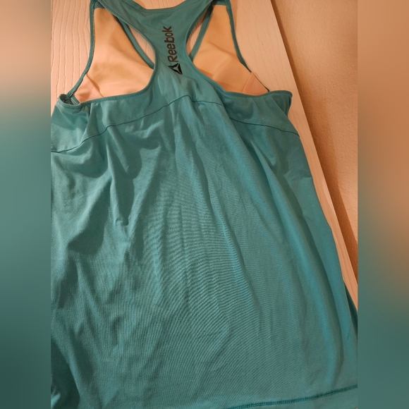 Reebok Teal/Turquoise Racerback Workout Tank Top with built-in bra. Size L. - Picture 10 of 10